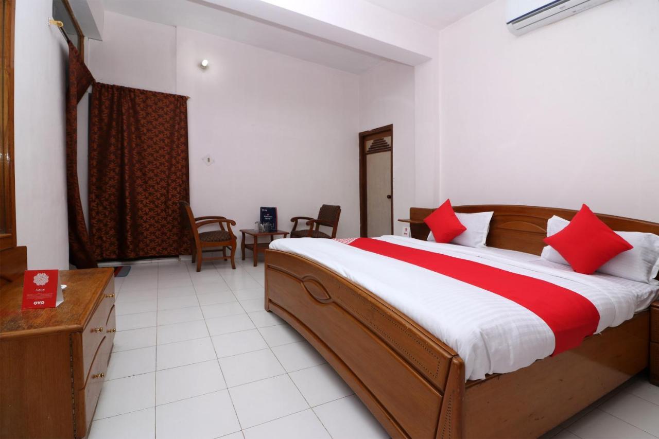 Oyo 16112 Hotel Uruvela International Bodh Gaya Exterior photo