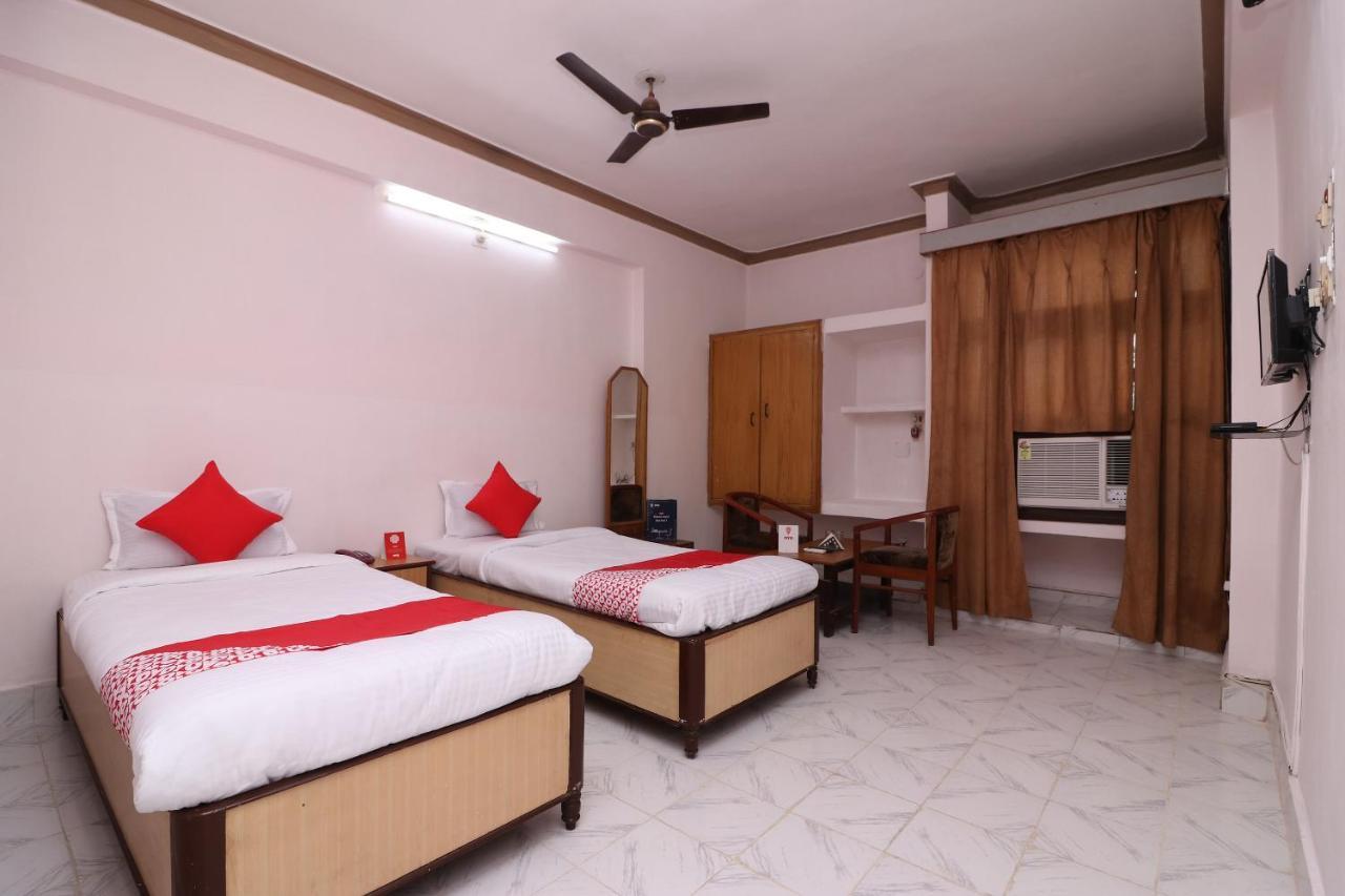 Oyo 16112 Hotel Uruvela International Bodh Gaya Exterior photo