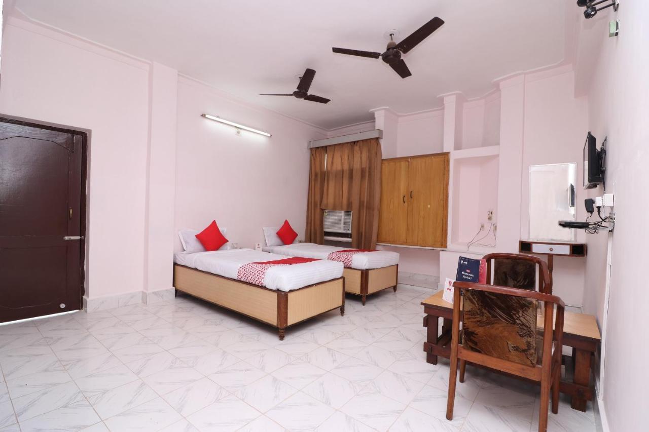Oyo 16112 Hotel Uruvela International Bodh Gaya Exterior photo